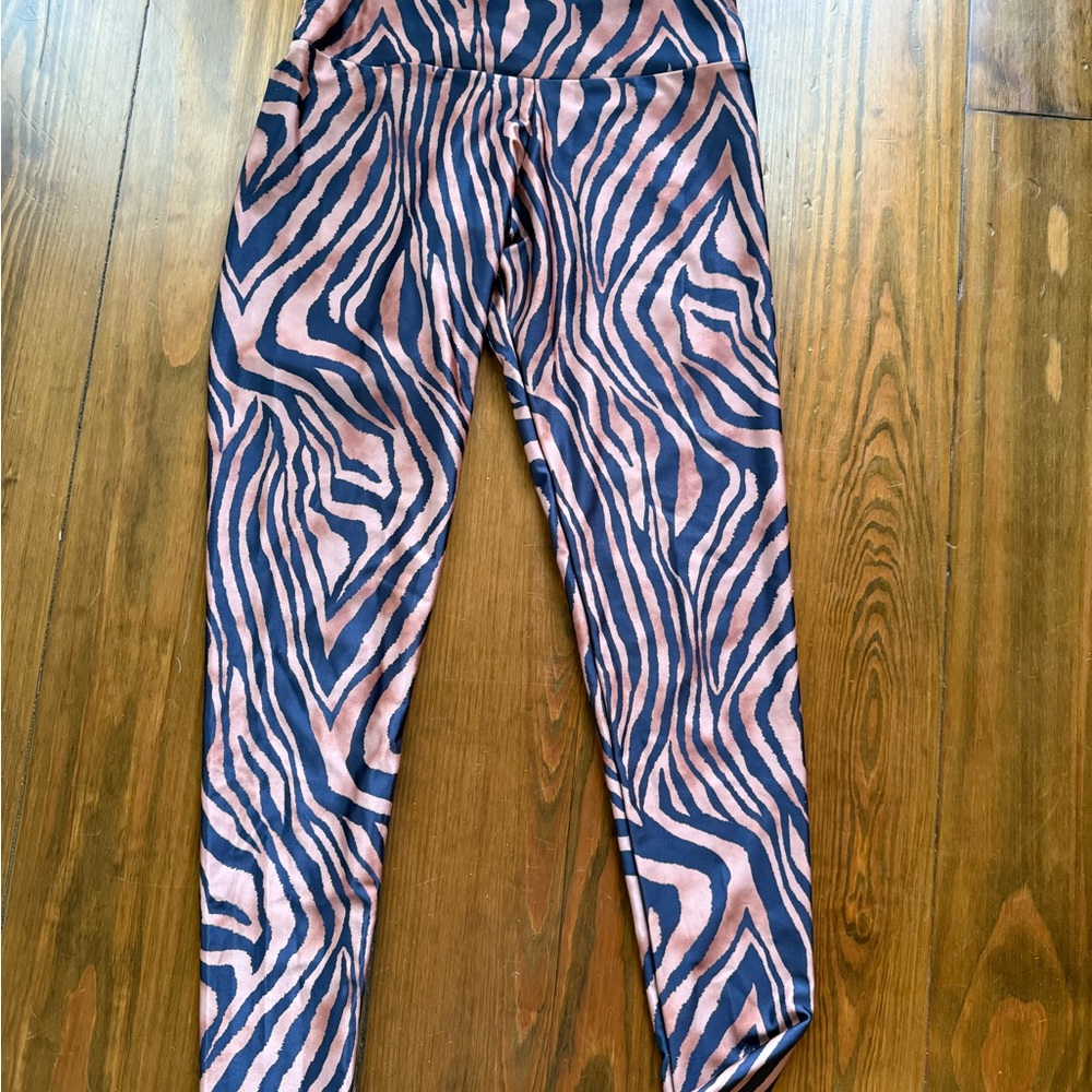 Onzie Black and White Zebra Print Leggings with Elastic Waistband